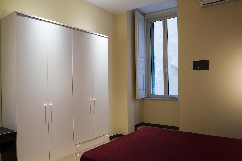 Duomo 89 Bed & Breakfast เนเปิลส์ ห้อง รูปภาพ