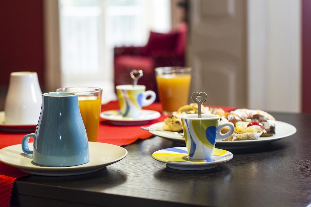 Duomo 89 Bed & Breakfast เนเปิลส์ ภายนอก รูปภาพ