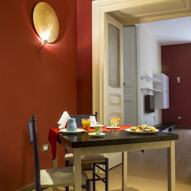 Duomo 89 Bed & Breakfast เนเปิลส์ ภายนอก รูปภาพ
