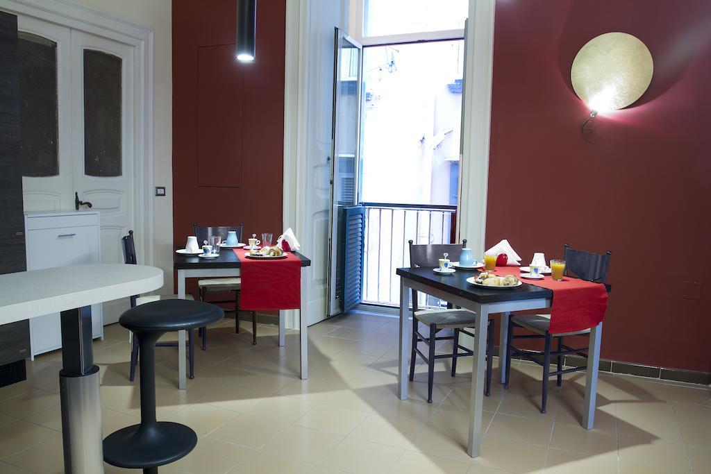 Duomo 89 Bed & Breakfast เนเปิลส์ ภายนอก รูปภาพ